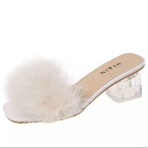 Beige Off White Crème Fur Block Heels Squared Toe Sandals Shoes size 7.5